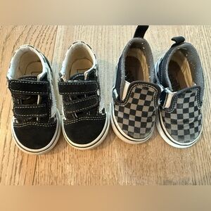 Vans checkered ,Toddler size 5 ( 2 pairs)